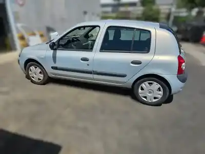 Veicolo di demolizione renault clio ii fase ii (b/cb0) d4fb7 dell'anno 2003 alimentato d4fb7
