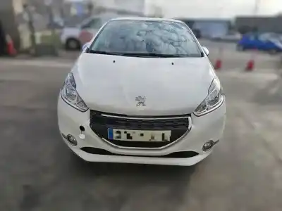 Veículo de Sucata PEUGEOT 208 Style do ano 2015 alimentado HM01