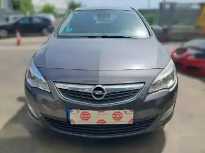 Здавання транспортного засобу opel astra j berlina 5p a16xer року 2011 потужний a16xer