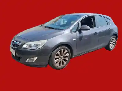 Véhicule à la ferraille OPEL ASTRA J BERLINA 5P A16XER de l'année 2011 alimenté A16XER