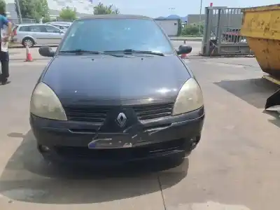 Veicolo di demolizione RENAULT CLIO II FASE II (B/CB0) K9K A7 dell'anno 2005 alimentato K9K B7