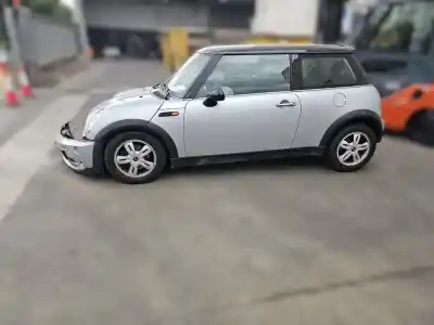 Veicolo di demolizione mini mini (r50,r53) cooper dell'anno 2005 alimentato w10b16a