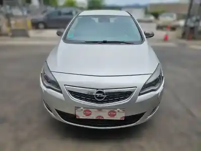 Véhicule à la ferraille OPEL ASTRA J BERLINA 5P A16LET de l'année 2009 alimenté A16LET