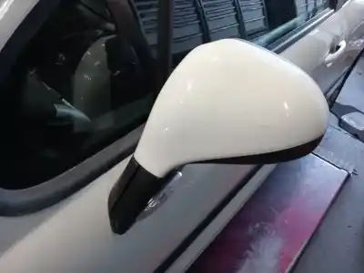 Veículo de Sucata peugeot 207 sport do ano 2007 alimentado 