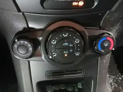 Sloopvoertuig ford fiesta (ccn) black edition van het jaar 2016 aangedreven snjd