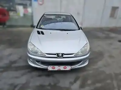 Veículo de Sucata PEUGEOT 206 BERLINA  do ano 2006 alimentado 8HZ