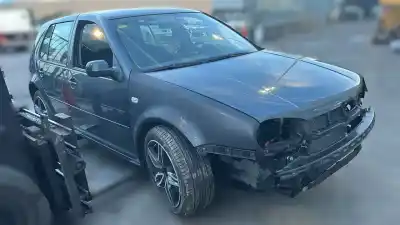 Veicolo di demolizione volkswagen golf iv berlina (1j1) golf iv dell'anno 2003 alimentato 