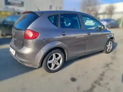 Véhicule à la ferraille seat altea (5p1) 1.2 i-tech de l'année 2015 alimenté cbzb