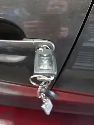 Véhicule à la ferraille seat altea (5p1) 1.2 i-tech de l'année 2015 alimenté cbzb