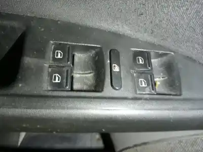 Véhicule à la ferraille seat altea (5p1) 1.2 i-tech de l'année 2015 alimenté cbzb