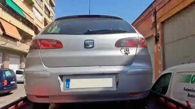 Véhicule à la ferraille seat ibiza (6l1) stella de l'année 2002 alimenté bby