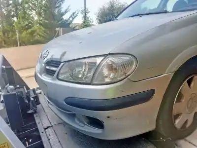 Véhicule à la ferraille nissan almera (n16/e) comfort de l'année 2002 alimenté yd22