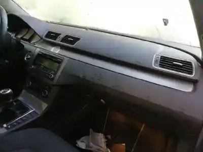 Veículo de Sucata volkswagen passat lim. (362) advance bluemotion do ano 2011 alimentado cff