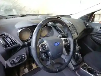 Здавання транспортного засобу ford kuga (cbs) titanium року 2014 потужний jqma