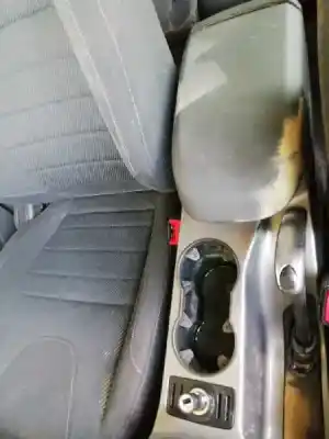 Здавання транспортного засобу ford kuga (cbs) titanium року 2014 потужний jqma