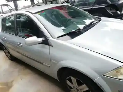 Veículo de Sucata renault megane ii classic berlina confort authentique do ano 2004 alimentado k4j d7