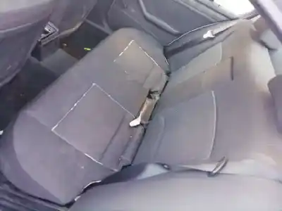 Sloopvoertuig bmw serie 3 berlina (e46) 320d van het jaar 2002 aangedreven 204d4