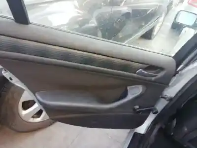 Sloopvoertuig bmw serie 3 berlina (e46) 320d van het jaar 2002 aangedreven 204d4