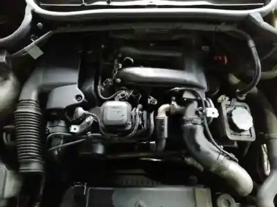 Sloopvoertuig bmw serie 3 berlina (e46) 320d van het jaar 2002 aangedreven 204d4