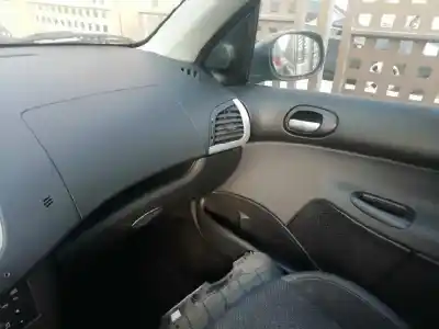 Vehicul casat peugeot 206+ básico al anului 2010 alimentat 8hz