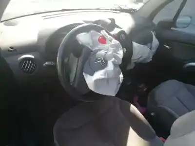 Véhicule à la ferraille citroen c3 1.4 hdi exclusive de l'année 2005 alimenté 8hz