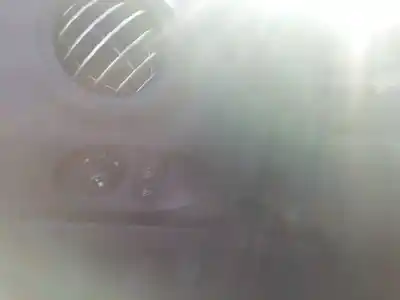 Véhicule à la ferraille citroen c3 1.4 hdi exclusive de l'année 2005 alimenté 8hz