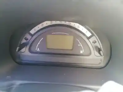 Véhicule à la ferraille citroen c3 1.4 hdi exclusive de l'année 2005 alimenté 8hz