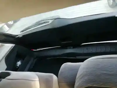 Véhicule à la ferraille citroen c3 1.4 hdi exclusive de l'année 2005 alimenté 8hz