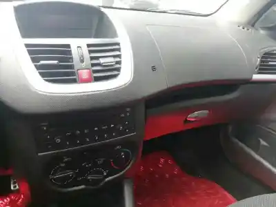 Veicolo di demolizione peugeot 206+ básico dell'anno 2009 alimentato hfx