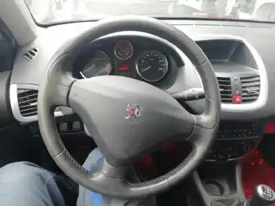 Veicolo di demolizione peugeot 206+ básico dell'anno 2009 alimentato hfx