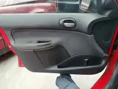 Veicolo di demolizione peugeot 206+ básico dell'anno 2009 alimentato hfx