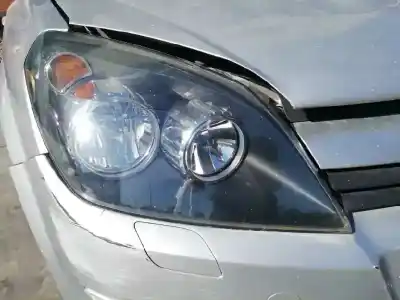 Здавання транспортного засобу opel astra h berlina cosmo року 2004 потужний z17dth