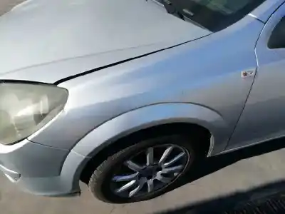 Здавання транспортного засобу opel astra h berlina cosmo року 2004 потужний z17dth