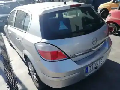 Здавання транспортного засобу opel astra h berlina cosmo року 2004 потужний z17dth