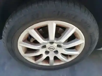 Здавання транспортного засобу opel astra h berlina cosmo року 2004 потужний z17dth