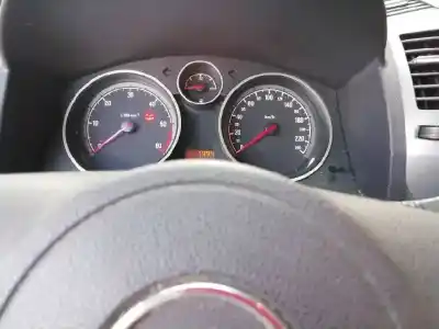Sloopvoertuig opel zafira b cosmo van het jaar 2005 aangedreven z19dt