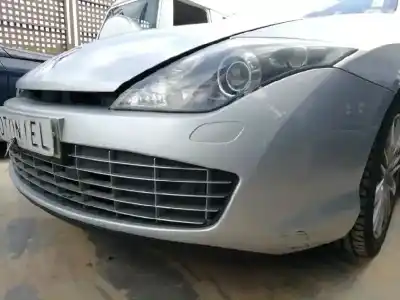 Véhicule à la ferraille renault laguna coupe gt de l'année 2008 alimenté m9r l8