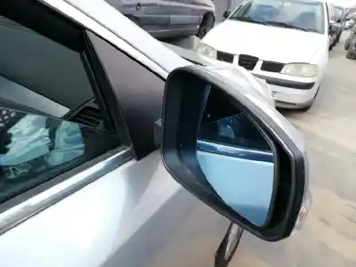 Véhicule à la ferraille renault laguna coupe gt de l'année 2008 alimenté m9r l8