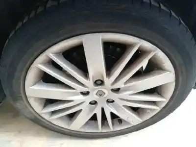 Véhicule à la ferraille renault laguna coupe gt de l'année 2008 alimenté m9r l8