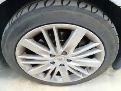 Véhicule à la ferraille renault laguna coupe gt de l'année 2008 alimenté m9r l8