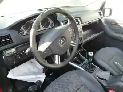 Здавання транспортного засобу mercedes-benz clase b (w245) 180 cdi (245.207) року 2010 потужний 640940
