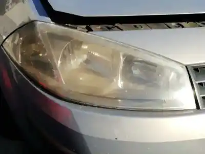 Véhicule à la ferraille renault megane ii classic berlina confort dynamique de l'année 2004 alimenté f9q b8