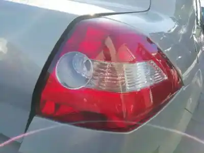 Véhicule à la ferraille renault megane ii classic berlina confort dynamique de l'année 2004 alimenté f9q b8