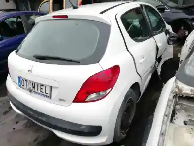 Здавання транспортного засобу peugeot 207 confort року 2010 потужний 8hz