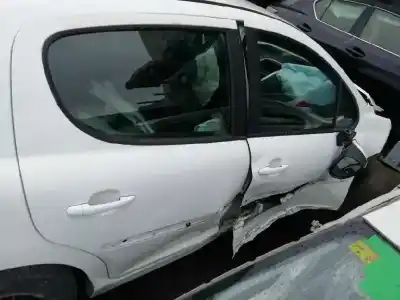 Здавання транспортного засобу peugeot 207 confort року 2010 потужний 8hz