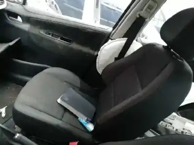Здавання транспортного засобу peugeot 207 confort року 2010 потужний 8hz