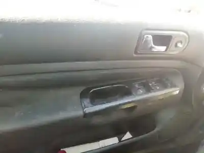 Verschrottungsfahrzeug volkswagen golf iv berlina (1j1) 1.9 tdi des jahres 2002 angetrieben arl