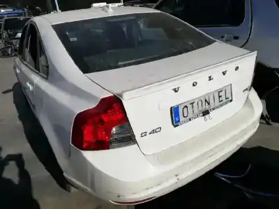 Veículo de Sucata volvo s40 berlina 1.6 d momentum do ano 2010 alimentado d4164t