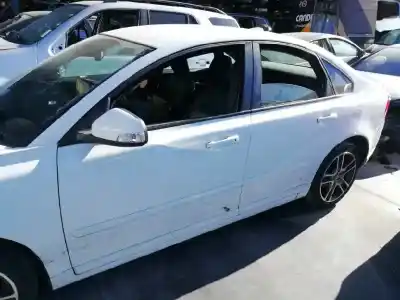Veículo de Sucata volvo s40 berlina 1.6 d momentum do ano 2010 alimentado d4164t