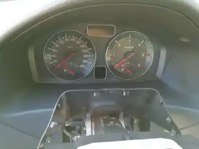 Veículo de Sucata volvo s40 berlina 1.6 d momentum do ano 2010 alimentado d4164t